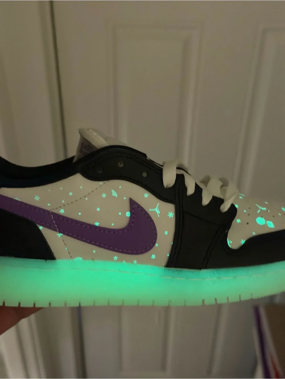 Nike Kids Low-Top Sneakers in Black, White & Purple glows in the dark kids 5y